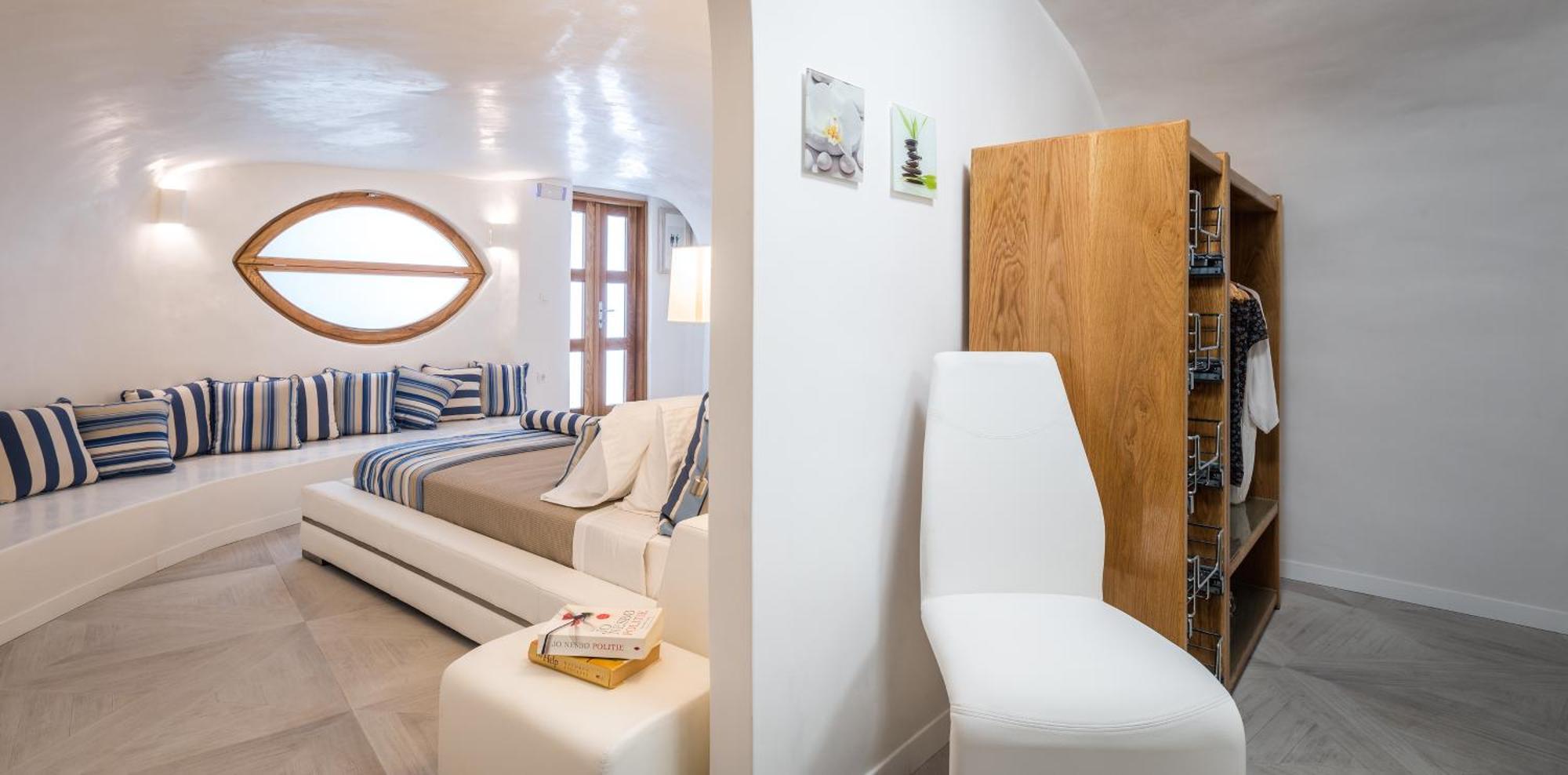 Elite Luxury Suites Oia  Bilik gambar